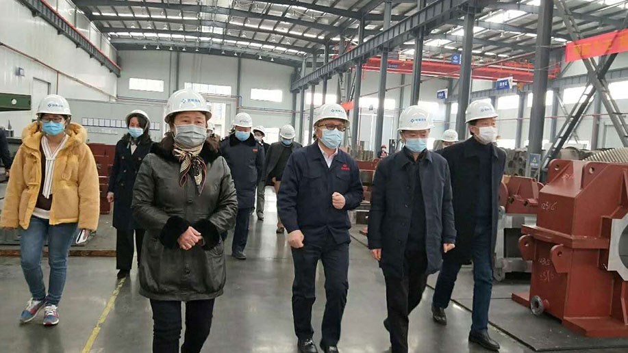 江津區(qū)委書記程志毅一行視察智展公司 疫情防控和復工復產情況